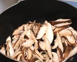 A picture of step 1 of Okra and Mushroom Salad.