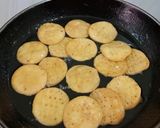 A picture of step 4 of Sev Puri.