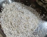 A picture of step 2 of Oats dry fruit panjeeri.