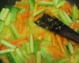 Foto langkah ke 3 dari resep Acar Kuning Mentimun Wortel.