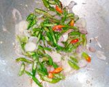 Foto langkah ke 2 dari resep Tumis ikan asin rebus+pete.
