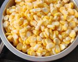 A picture of step 1 of Sweet corn soup.