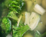 Foto del paso 2 de la receta: Crema de guisantes y brócoli