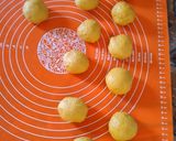 Foto langkah ke 3 dari resep Roti Goreng Labu Kuning.