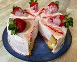 Tavaszi eper torta recept fázis 10 fotója