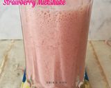Foto langkah ke 4 dari resep Strawberry Milkshake.