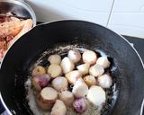 Hình bước làm 3 của món Vịt om khoai sọ