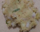 A picture of step 3 of Aloo ka paratha.