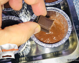 Foto del paso 6 de la receta: Magdalenas de cacao y calabacín