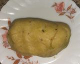 A picture of step 5 of Peas samosa with date chutney.