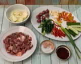 Foto langkah ke 1 dari resep Oseng daging cabe ijo.