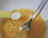 Foto langkah ke 2 dari resep Dadar Telur Nasi Wortel ala Aa.