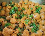 A picture of step 4 of Chatpate soya chunks.