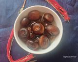 A picture of step 4 of Khoya coin gulab jamun.