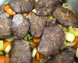 Foto del paso 5 de la receta: Carrillada al vino tinto