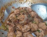 Foto langkah ke 8 dari resep Bola Bola Ayam Lada Hitam.