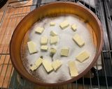 Une image de l'étape 1 de Gâteau renversé rhubarbe et citron.