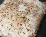 A picture of step 2 of Corn cheese garlic sandwich.