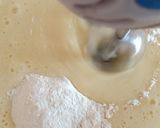 Une image de l'étape 2 de Muffins aux bananes et fruits secs pour la fête des mamans.