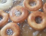 صورة لخطوة 3 من وصفة 🍩الدونات اللذيذ🍩😋