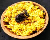 A picture of step 4 of Kashmiri pulao.