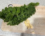 蒜炒羽衣甘藍的食譜步驟1照片