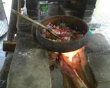Foto del paso 2 de la receta: Picadillo de pollo a la leña
