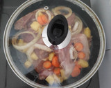 Foto langkah ke 7 dari resep Ayam Panggang Sayuran.