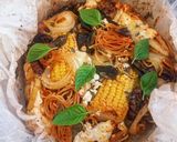 Φωτογραφία βήματος 6 της συνταγής Spaghetti στη λαδόκολλα με μελιτζάνες και καλαμπόκι