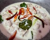 A picture of step 4 of Tom Kha Gai (Thai Coconut Chicken Soup).