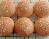 Foto langkah ke 6 dari resep (Sourdough Discard) Burger Bun.