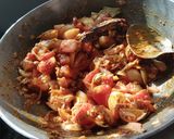 A picture of step 6 of Aloo palak with makhani gravy.