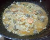 Foto langkah ke 5 dari resep Seblak udang bakso.