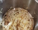 A picture of step 2 of Sausages in wine sauce.