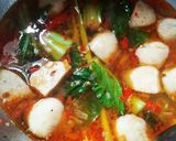Foto langkah ke 4 dari resep Light Tomyam Sukiyaki.