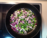 Foto del paso 1 de la receta: Arroz con calamares y setas