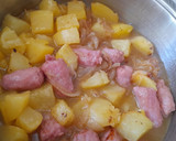 Foto del paso 3 de la receta: Salchichas frescas con patatas