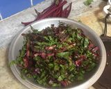 Foto del paso 1 de la receta: Budín con hojas de remolacha y hortalizas