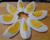 Foto langkah ke 4 dari resep Omelete Telur Bawang Putih Tabur Oregano.