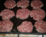 Foto del paso 3 de la receta: Hamburguesas a la plancha con ensalada de tomate