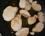 Foto del paso 3 de la receta: Solomillo de cerdo con vino tinto y nueces