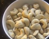 A picture of step 1 of Kaju ka halwa.