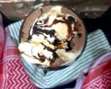 ओरियो बिस्कुट मिल्क शेक (oreo biscuit milkshake recipe in Hindi) रेसिपी चरण 4 फोटो