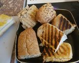 A picture of step 6 of Mushroom and sausage sandwich.