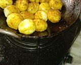 A picture of step 4 of Semolina balls.