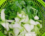 Hình bước làm 1 của món Canh cua mướp và mồng tơi