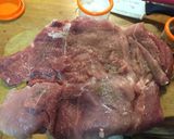 Foto del paso 2 de la receta: Chanchito Enrollado con Tocino Crocante