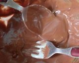 A picture of step 5 of Honey caramel crunch cake pops.