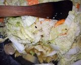 Foto langkah ke 4 dari resep Sayur Sawi Putih Campur Bakso dan Wortel.