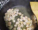 Foto del paso 2 de la receta: Espinacas con gambas